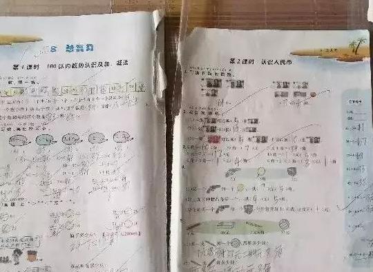 [你的育儿经]孩子书包掉出各种黑科技，如何一键帮孩子整理书包？