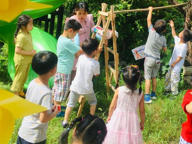 小酒窝|真有意思！这家幼儿园开了个“插秧课”，孩子们报名踊跃