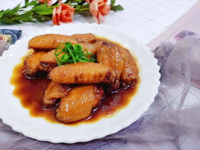 可乐鸡翅：好吃到舔手指，新手也能零失败