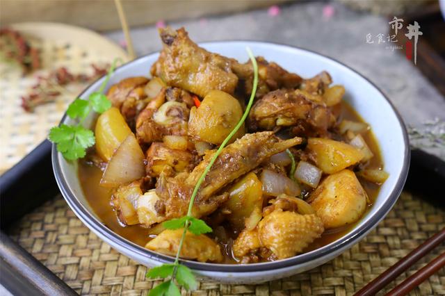 做鸡肉时，记住“2泡2多放”，鸡肉鲜香腥味小，土鸡肉鸡都管用