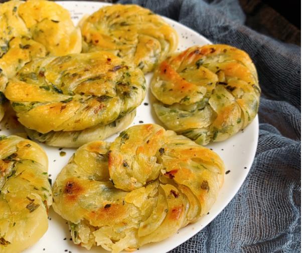 饺子皮吃出新花样，10分钟的早餐，香酥脆，好吃极了