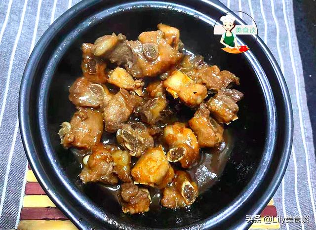 排骨此做法，不加一滴水，出锅鲜美到流口水，做一盘，儿子吃撑了