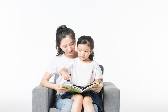 快乐向前冲|三个办法让孩子不再迷恋手机，不需要打骂，家长的福音