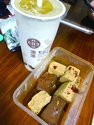 厦门火锅店陆续更新冬季新菜单 火锅底花样越来越多