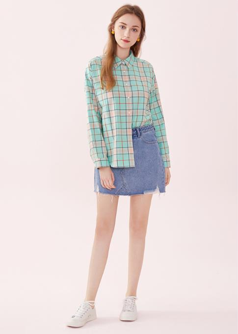 最时尚觉得穿格子衬衫太古板了吗？这样穿，青春显活力哦