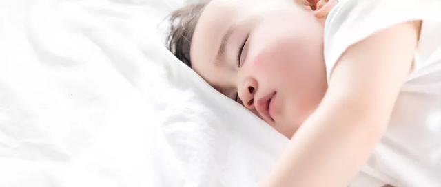 「栀蓝」“妈妈，我被亲了一口，怎么就脑瘫了？”