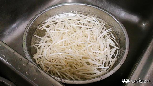 入冬后，3样素菜要多吃，一起烹饪营养高，3块钱做一盘，比肉香