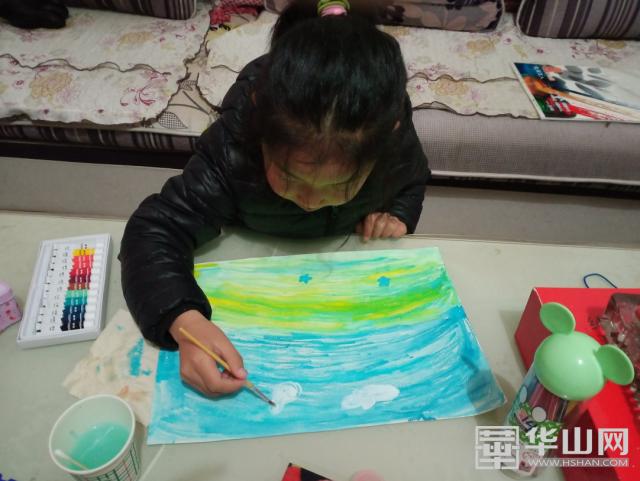 「超级宝妈」水彩汩汩 共绘绿水蓝天——高新区第一幼儿园大二班水彩画活动纪实