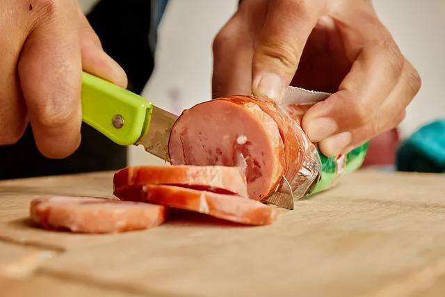 肝癌“催化剂”被发现，可能就藏在身边，别蒙在鼓里，早点处理