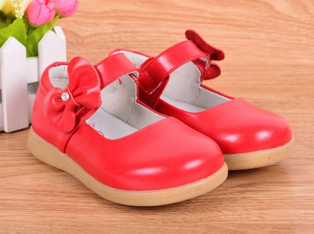 童鞋变“索命鞋”？孩子穿了致性早熟，被央视曝光后仍有家长购买