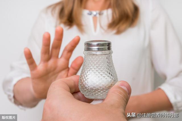 「超级宝妈」8个月子餐禁忌，送上产后第1周食谱，让你身体恢复，快人一步