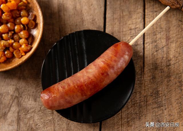 孩子|又是它！15厘米竹签刺入6岁男孩口腔咽喉，医生提醒：异物刺入口内切不可自行强行拔出