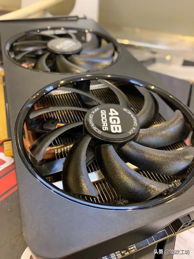 240元包邮AMD R9270 4G显卡，原来新疆盛产好显卡