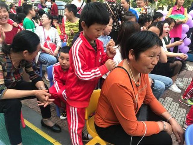 你的育儿经▲若孩子愿意在母亲节做“这3件事”，说明他很爱你，妈妈有福气