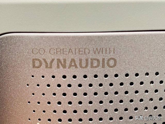 号称旗舰的坚果J10投影24小时体验：你最该关心的6个问题