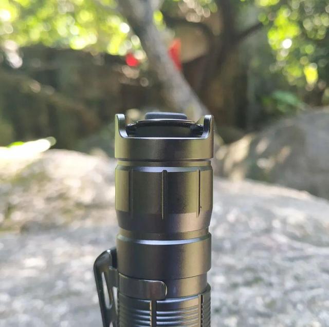 战术手电评测｜性价比之王，新兵入手体验首选