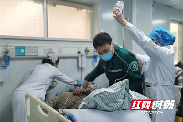 患者|患者心跳骤停10余分钟 永州这群白衣天使抢救成功