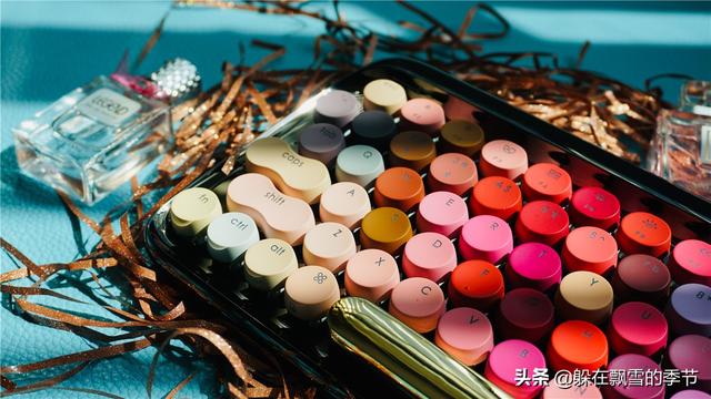 送女朋友的口红色号集齐了没？让洛斐DOT圆点一键帮你搞定