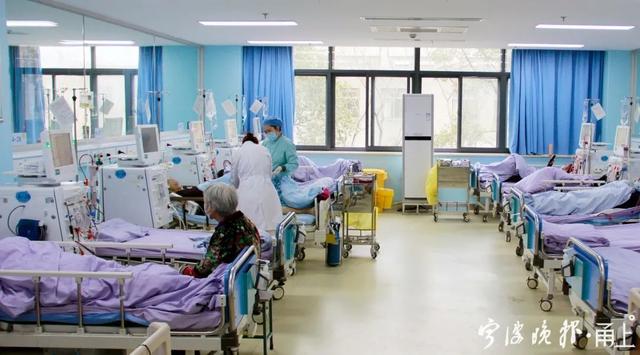 肾病|27岁女子悔不当初！因为这个习惯，被确诊尿毒症！医生：这么做要不得……