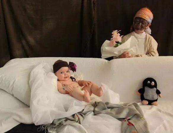 [你的育儿经]摄影师把孩子拍成了世界名画：晒娃狂人的别致生活