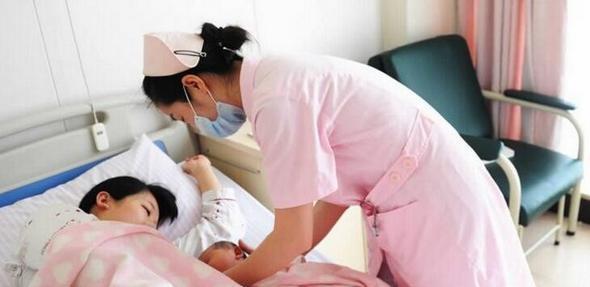 你的育儿经▲宝妈半夜生2胎，产房外6岁大女儿一人等候，孩子的话让护士落泪