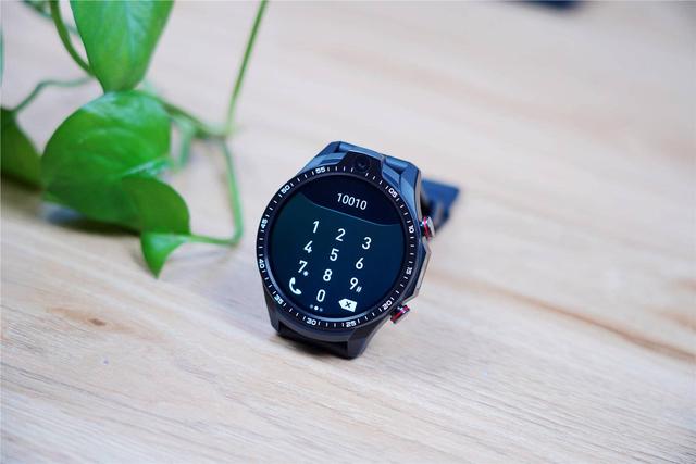 64G内存，双摄、支持独立通话、微信和，这是要取代手机吗