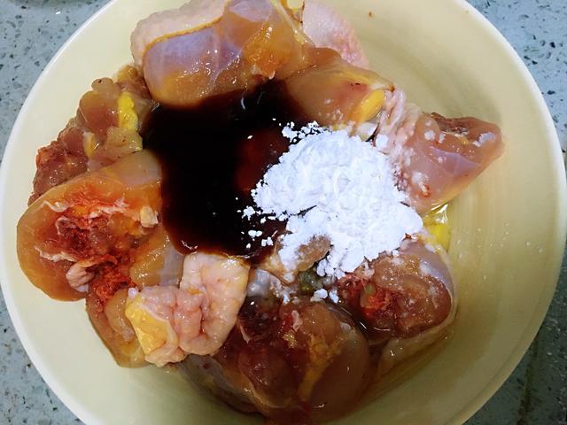 天一冷就馋这道菜，鲜香味美，全家人都爱吃，好吃到舔盘子