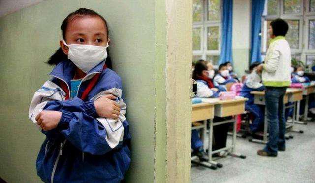 【你的育儿经】幼儿园“神兽”再不开学，崩溃的是家长，“没饭吃”的是幼师！