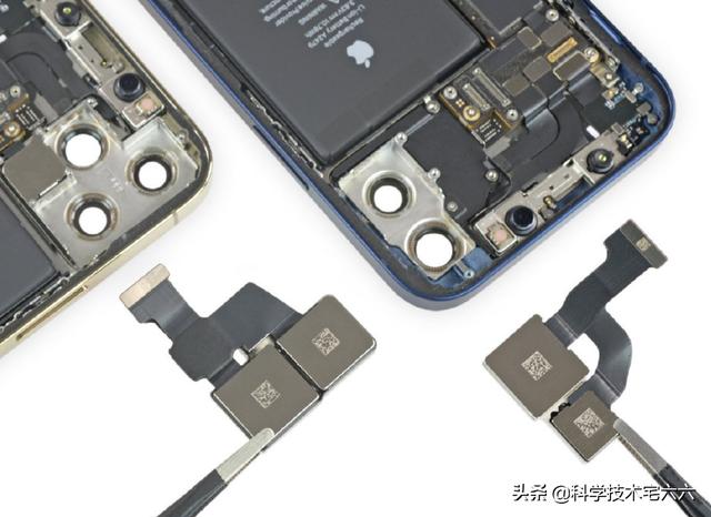 iPhone12和Pro几乎一样，少一个镜头，用塑料做填充