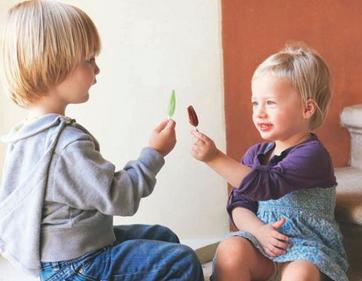 孩子学会攀比，可能与父母做错这件事有关，独生家庭往往最易中招