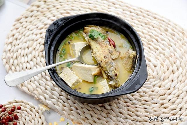 冬天应多吃的大炖菜，高蛋白低热量，吃到最后汤还是热乎乎的，鲜