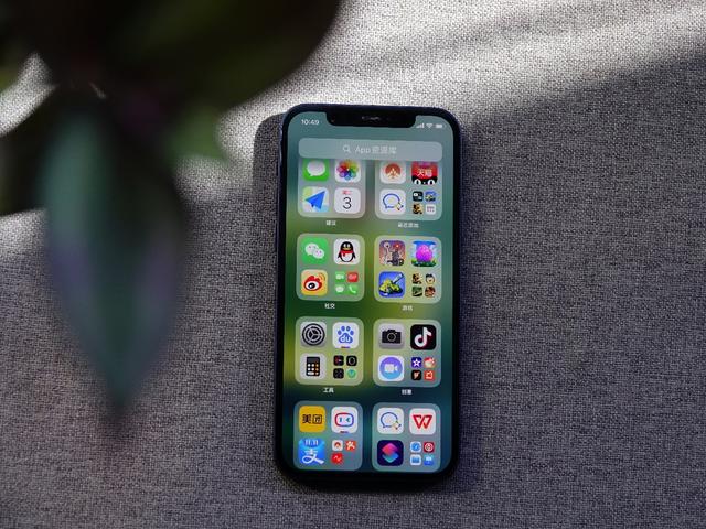 iPhone|iPhone12到底值得买吗 深度体验一周，我发现了这些