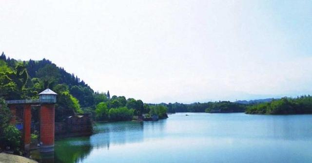 成都出发赏花、爬山、玩湖1日自驾游线路推荐