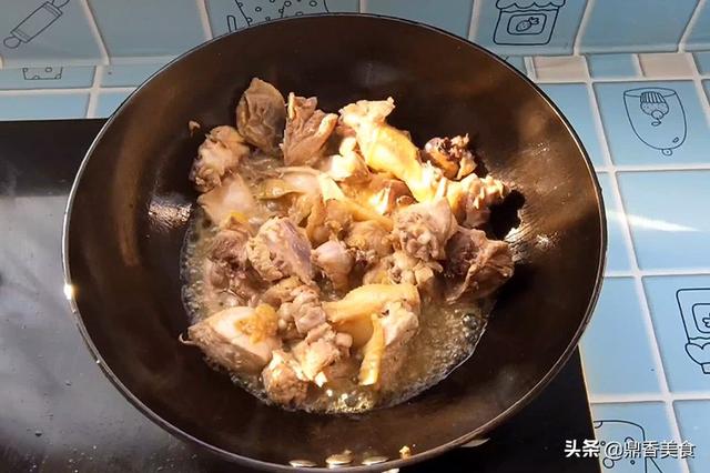 做鸡肉蒸豆腐，记住&quot;2用1窍门&quot;，鸡肉鲜亮，豆腐滑嫩，超入味