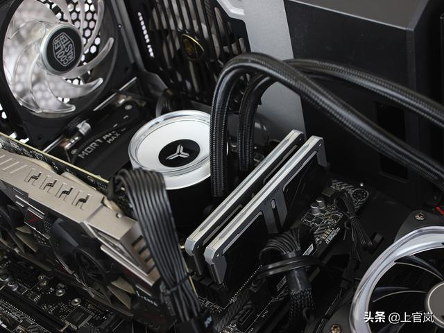 智能静音，高效能新选择，骨伽GEX750金牌全模组电源体验