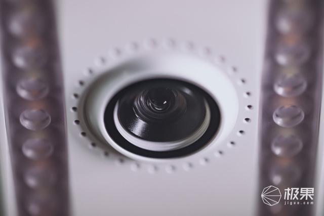傻丫头的小幸福|护眼灯玩跨界？能扫描、能视频还能矫正坐姿，宝贝的成长就靠它了
