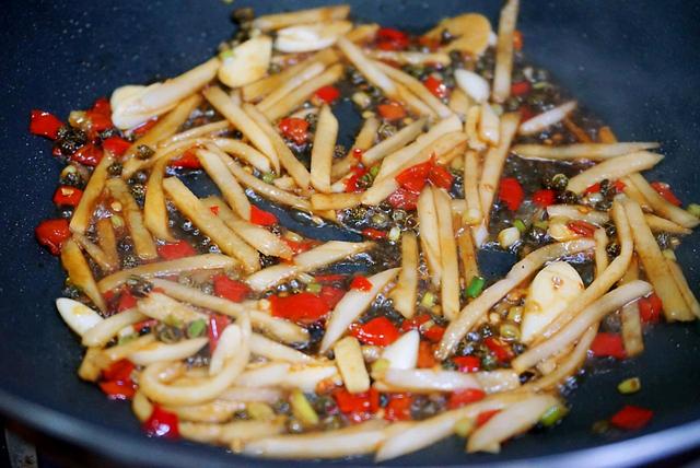冬天滋补多吃这个肉，口感嫩滑，味道鲜香，就是少见