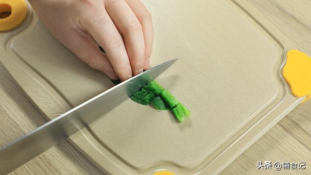 你的育儿经■医生都建议宝宝6个月开始要补铁，补铁小帮手吃起来