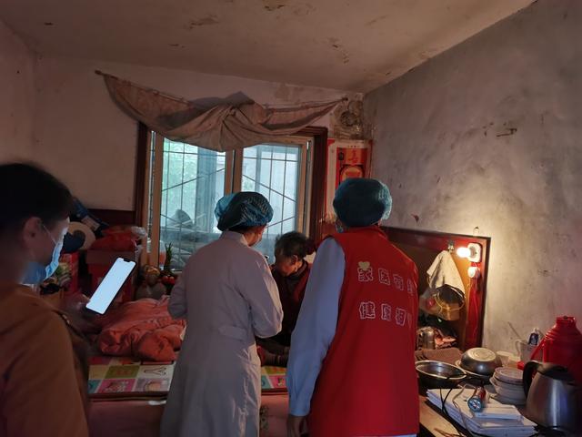 活动|崂山区开展“万名医护下基层”义诊活动