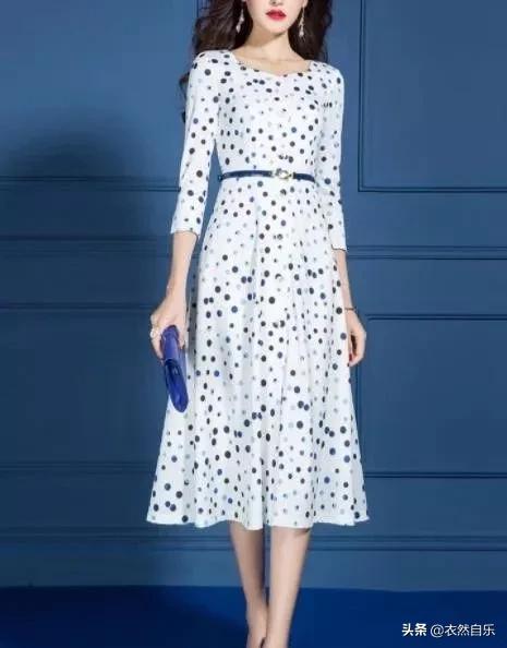 第五大道建议41-56女人，穿的要时尚显嫩，这样打扮，出门没人喊阿姨