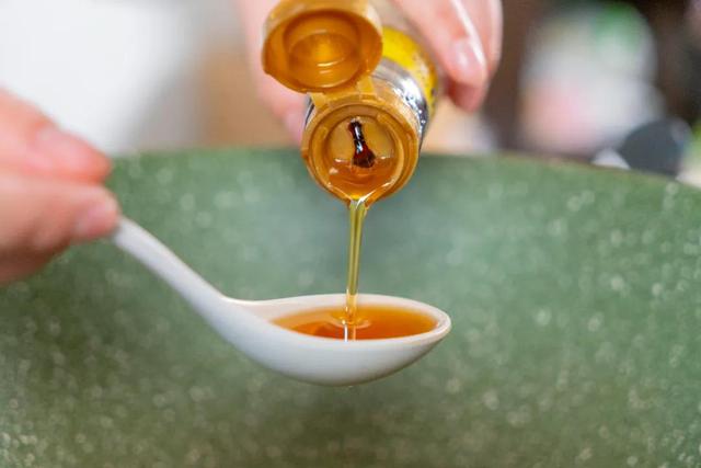 降温吃它温补又舒坦！两种油煮一碗面，鲜香浓郁超