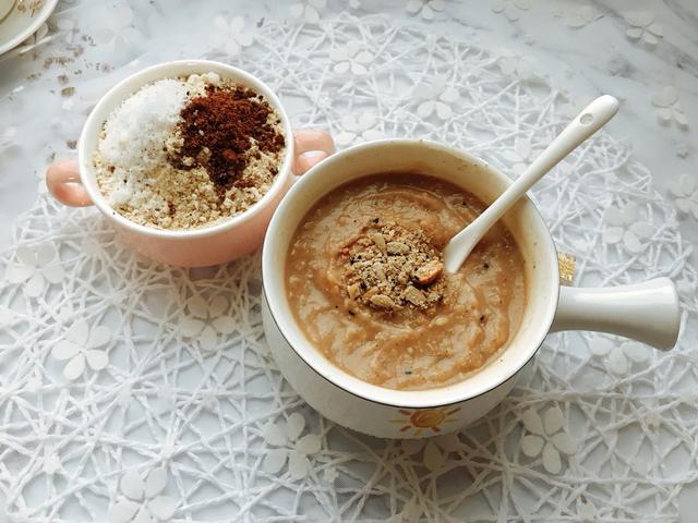 面粉入锅这样一炒，一周的早餐都有了，热水一冲，营养又暖胃