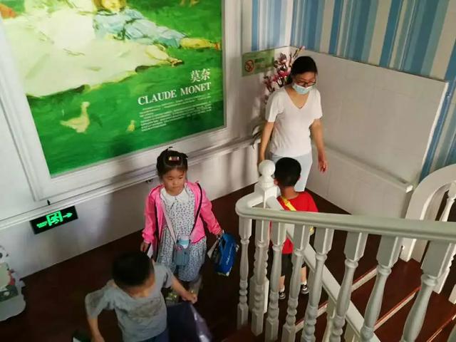 齐鲁东营资讯|亲亲宝贝欢迎“回家”——广饶街道中心幼儿园的开园第一天