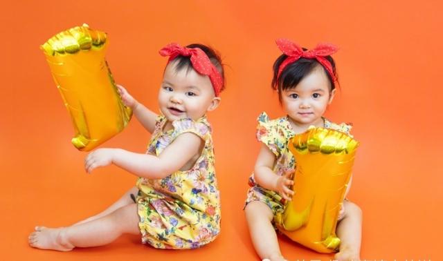 故态复萌|有种“遗传”叫熊黛林的女儿,明明是双胞胎,却一个像妈一个像爸