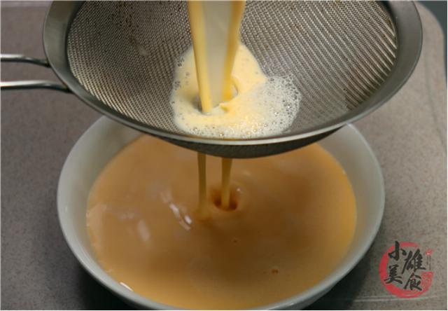 蒸鸡蛋羹时，加“它”不加水，口感比豆腐脑嫩，营养还翻倍