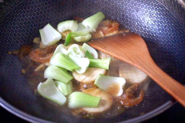 杏鲍菇干虾油菜小炒，每天一道简单的素菜，清肠爽口，做法简单