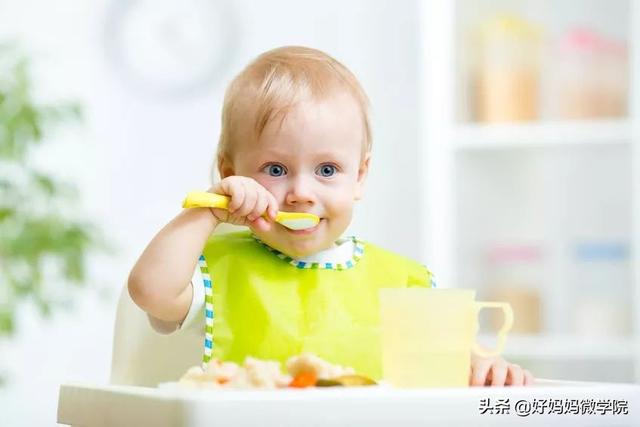 「你的育儿经」面对亲朋好友递给孩子的零食，接受还是拒绝？