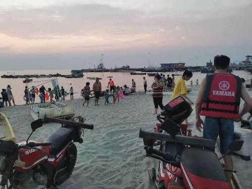 超级宝妈|夏季防溺水！地角人选择将孩子“扔”进海里