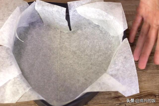 糯米里加牛奶、鸡蛋，年糕这样做，不用揉面，有营养，而且更弹牙