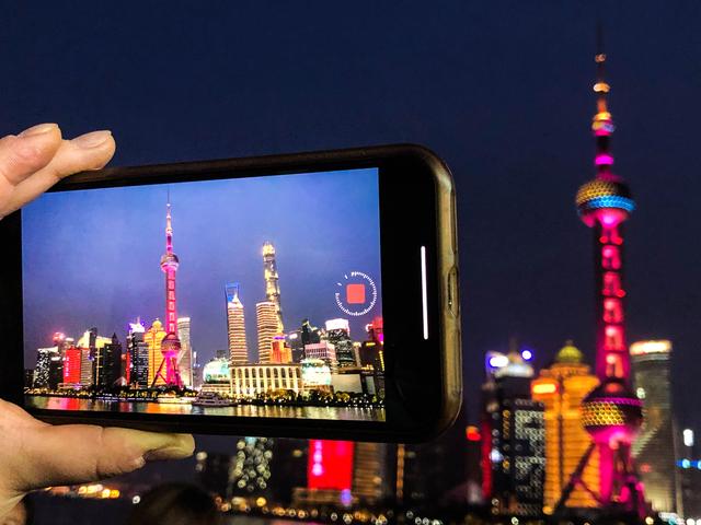 「旅行百事通」上海浦江游览复航开出首个航班 浦江两岸美景尽收眼底